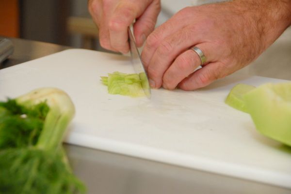 「Let him cook」とは？海外SNSで見る“やらせてみよう”の意味のアイキャッチ画像